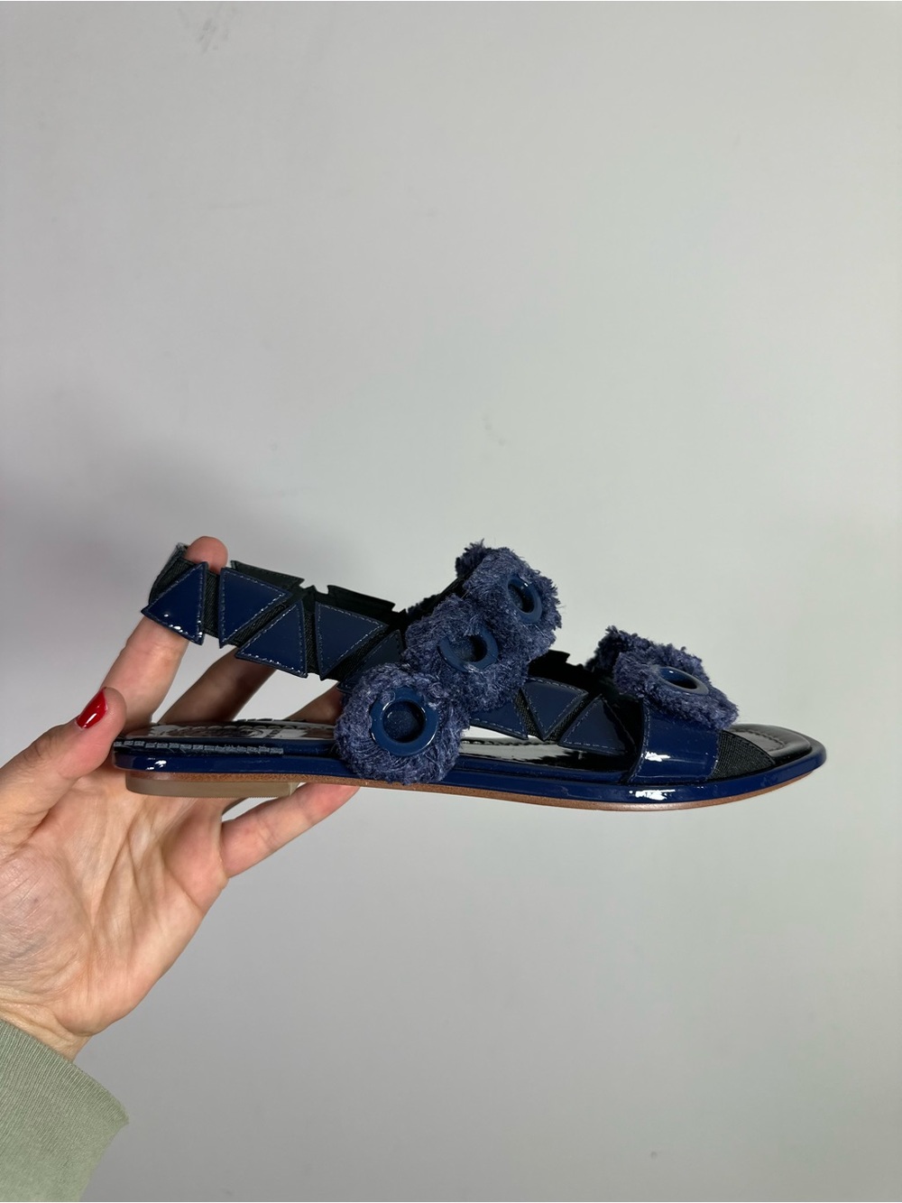 Tory Burch Freya Eyelet Flat Blue Patent Leather Fringe Slingback Sandals - Picture 2 of 7